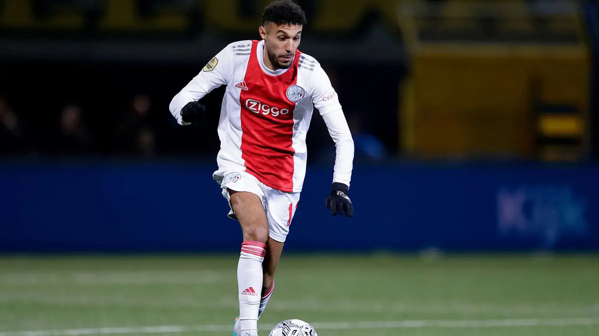 بايرن ميونخ يتوصل إلى اتفاق نهائي لضم المغربي نصير مزراوي مدافع أياكس