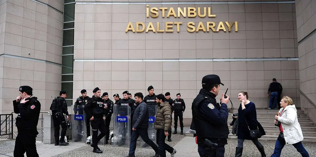 تركيا ترفض الإفراج عن جنديين يونانيين موقوفين