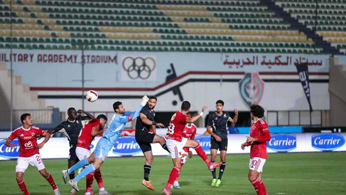 لن يتنازل عن اللاعب.. الأهلي المصري ينقض على صفقة الزمالك
