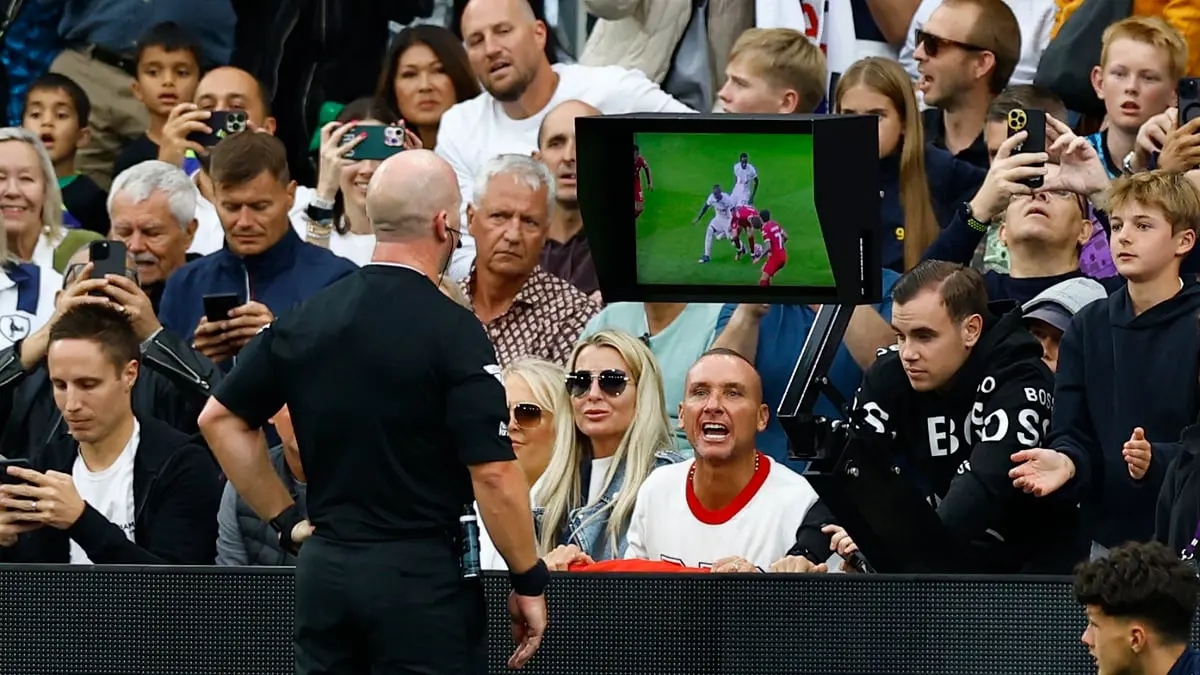 إجراء تغيير فوري على تقنية  الـ"VAR" في الدوري الإنجليزي