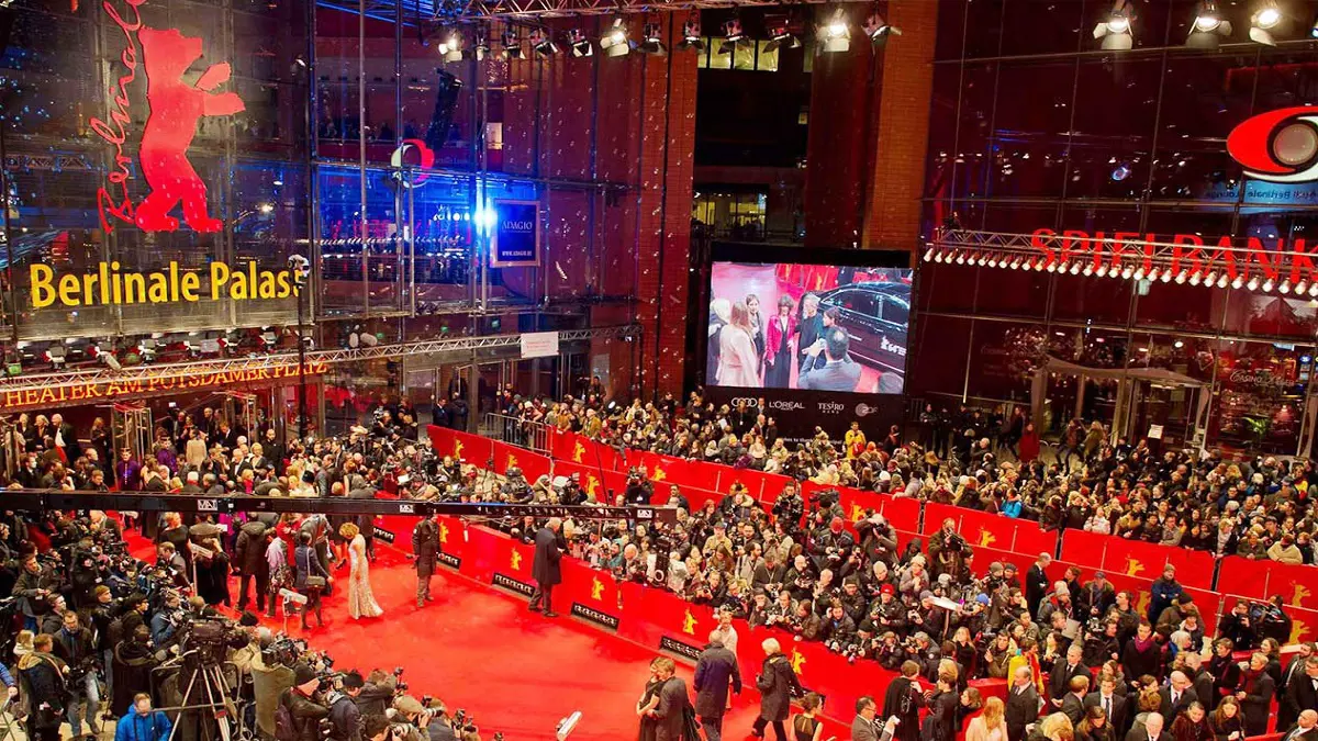 فوز فيلم إيراني ينتقد النظام بجائزة الدب الذهبي في مهرجان برلين