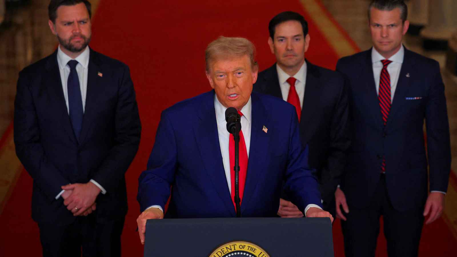 "القادم أعظم".. ترامب يضع إيران أمام خيارين