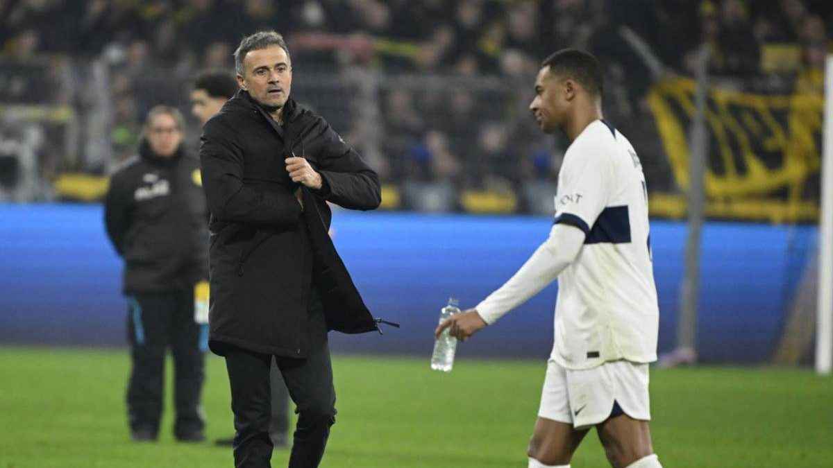 أحدهما صديق مبابي.. لاعبان من سان جيرمان يقودان إنريكي نحو باب الخروج