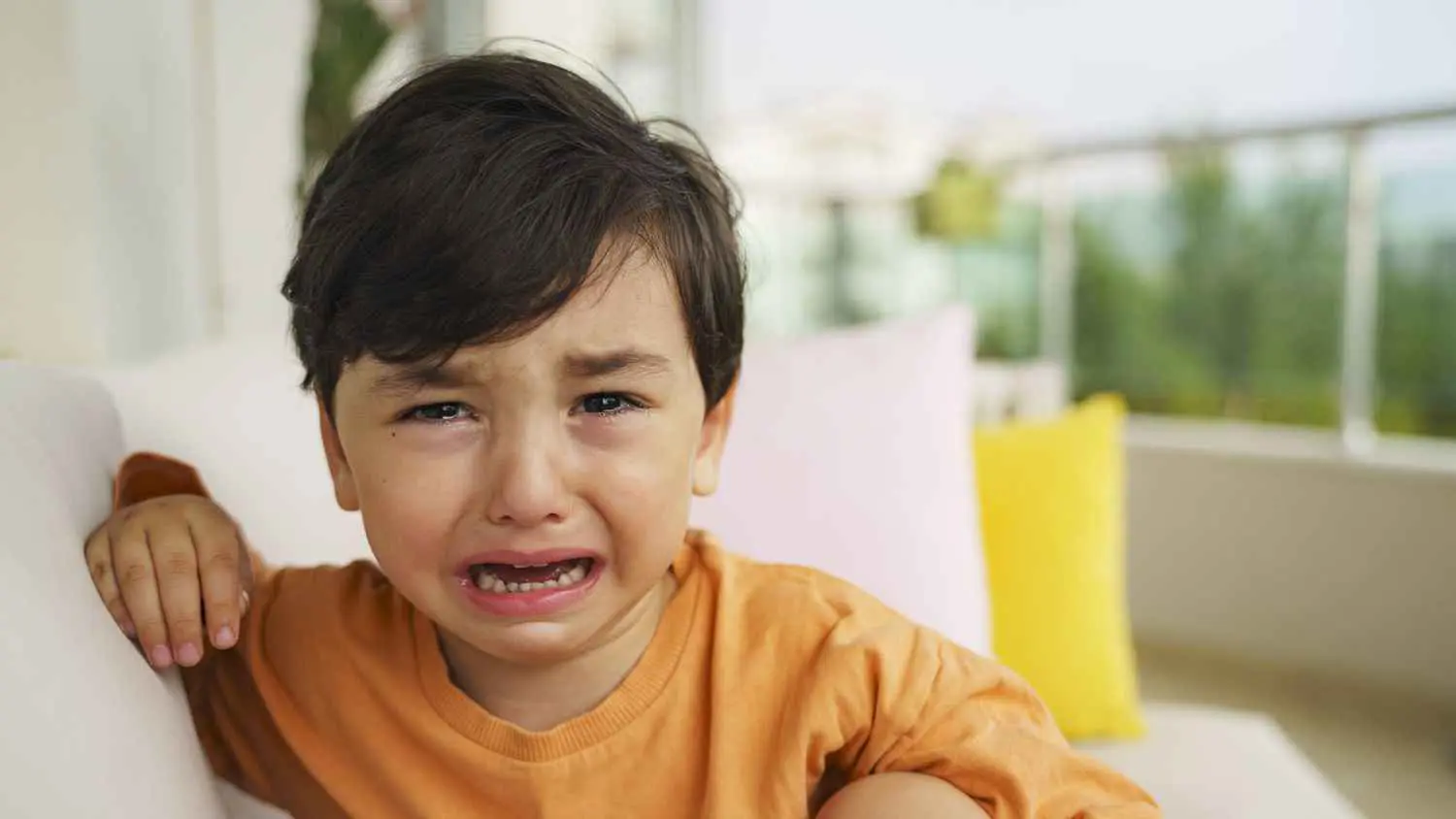 "إجابة صادمة".. هل يجب أن تستسلم لأطفالك؟