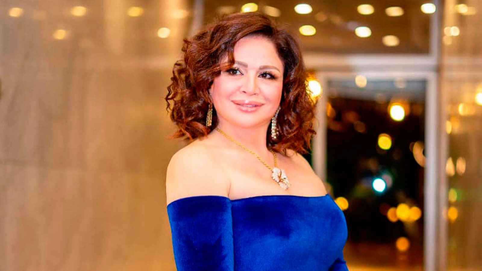 توثيق مسيرة إلهام شاهين الفنية في "امرأة بلا أقنعة"