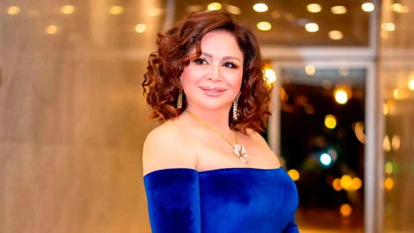 توثيق مسيرة إلهام شاهين الفنية في "امرأة بلا أقنعة"