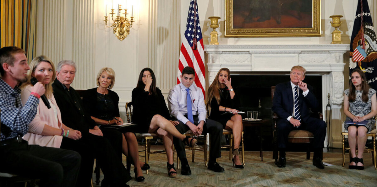 ترامب يقترح تسليح المعلمين لمنع "مجازر المدارس"