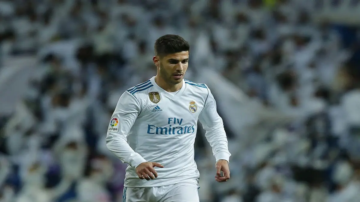 ريال مدريد يدرس إعارة أسينسيو بعد تلقيه عرضا رسميا من أحد أندية الدوري الإسباني