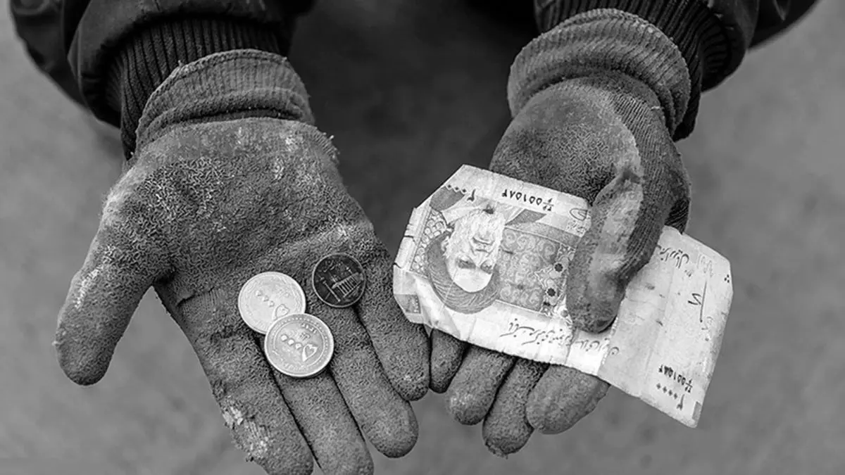 صحيفة إيرانية: نسبة الفقراء تضاعفت 3 مرات منذ 1979