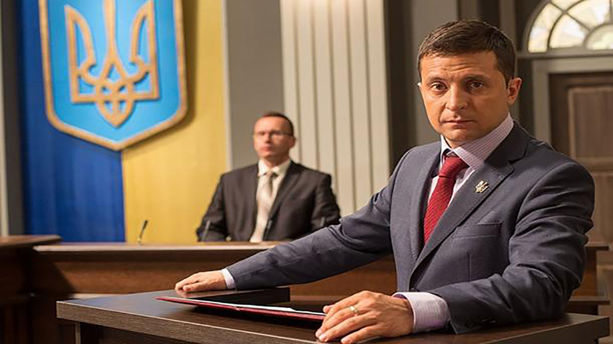 ممثل كوميدي يحظى بحظ أوفر للفوز بانتخابات رئاسة أوكرانيا