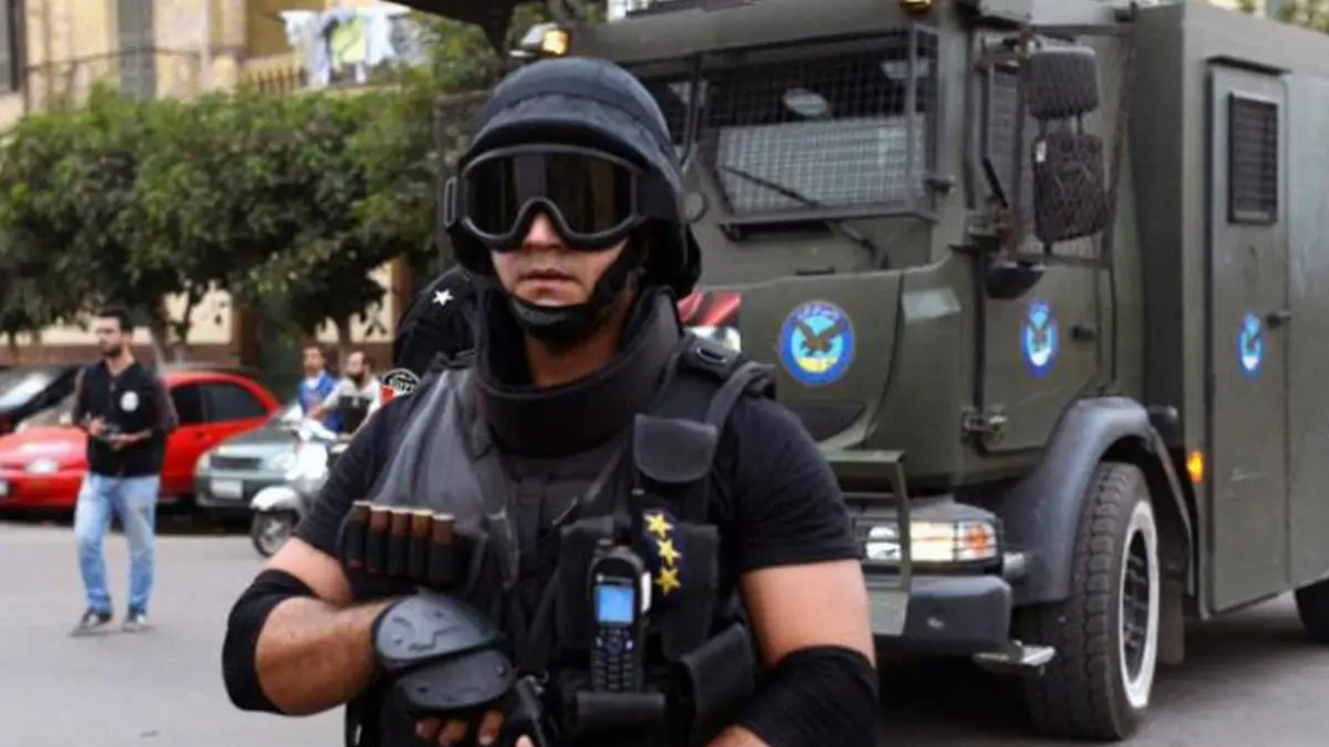 مصر.. مقتل ضابطي شرطة في اشتباك مسلح بالأقصر