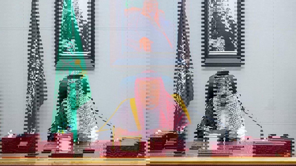 الملك سلمان يؤكد موقف بلاده الداعم لإيجاد حل سياسي للأزمة الروسية-الأوكرانية