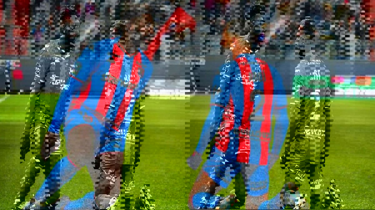 الأهلي المصري يدخل في مفاوضات لضم نجم منتخب تونس