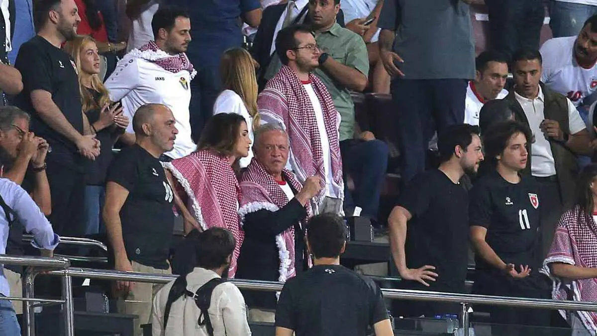 ملك الأردن يحضر مباراة النشامى مع العراق (فيديو)