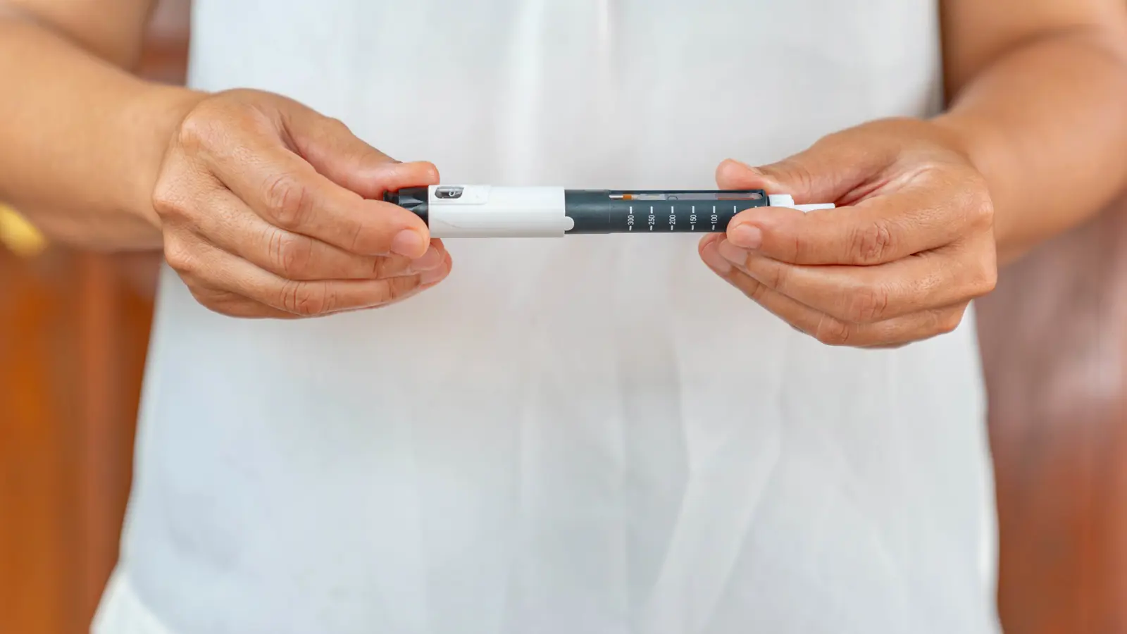 آخرهم إدوارد.. لعنة "حقن التخسيس" تطارد المشاهير