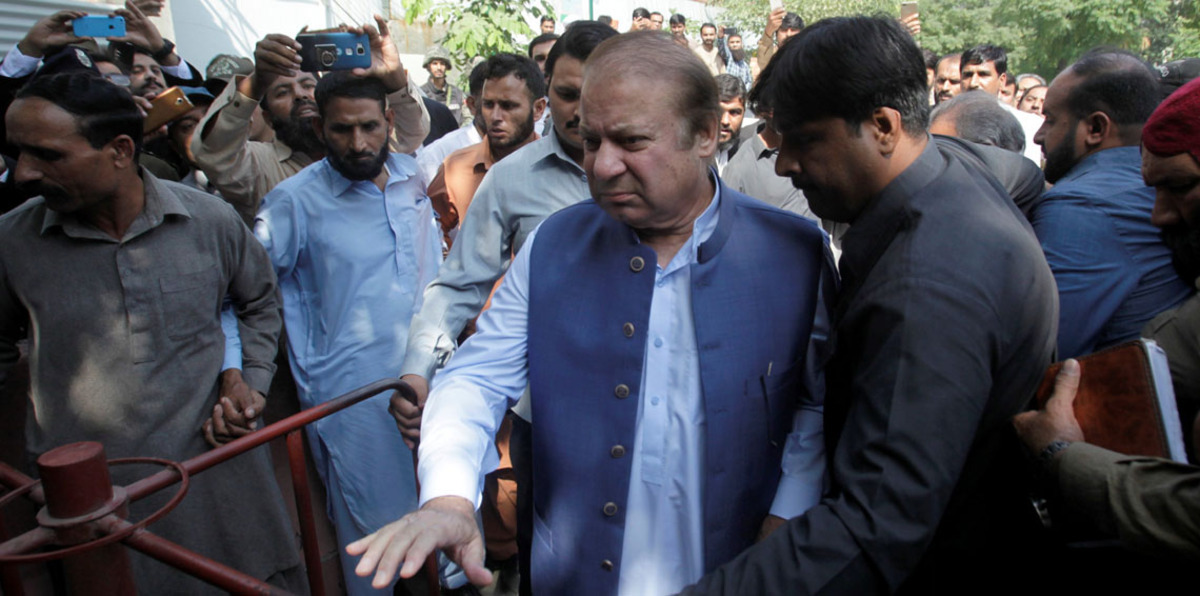 بعد تعليق عقوبة السجن.. نواز شريف يزاول أنشطته السياسية في باكستان