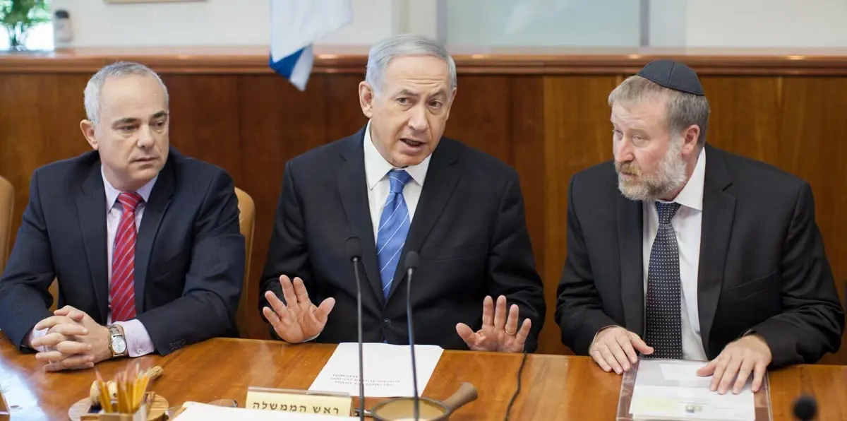 الخلافات بين ليبرمان وكاتس بشأن غزة تمنع عقد جلسة "الكابينت"