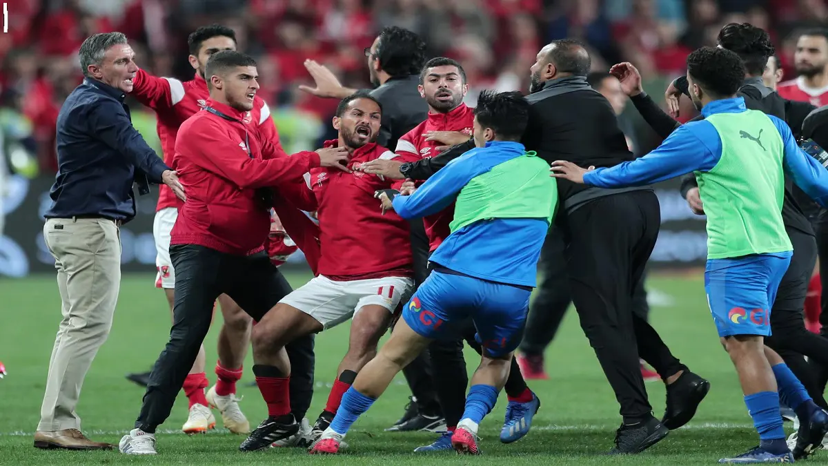 تخفيض عقوبة كهربا وإمام عاشور بعد أحداث كأس السوبر المصري بالإمارات