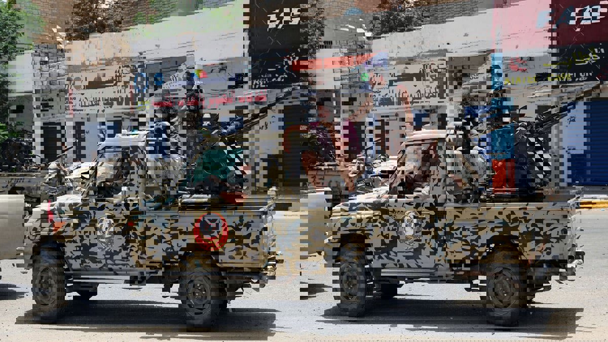 ليبيا.. اشتباكات بين ميليشيات "دعم الدستور" و"دعم الاستقرار" في طرابلس (فيديو)