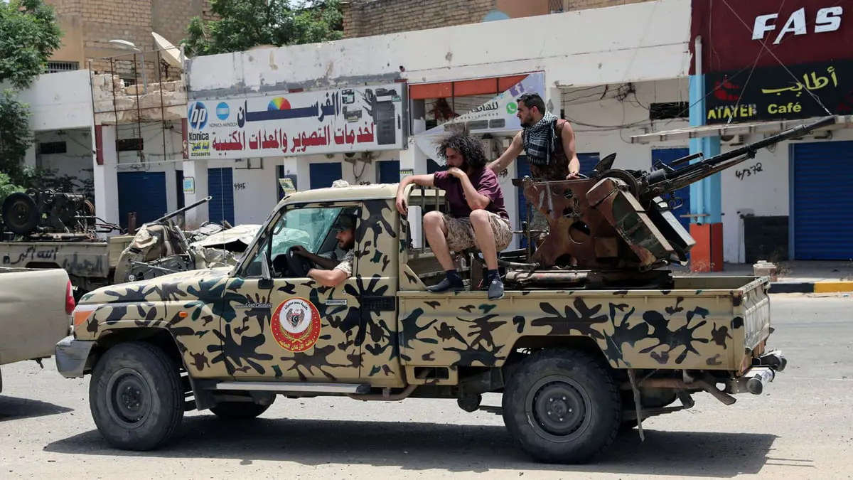 ليبيا.. اشتباكات بين ميليشيات "دعم الدستور" و"دعم الاستقرار" في طرابلس (فيديو)