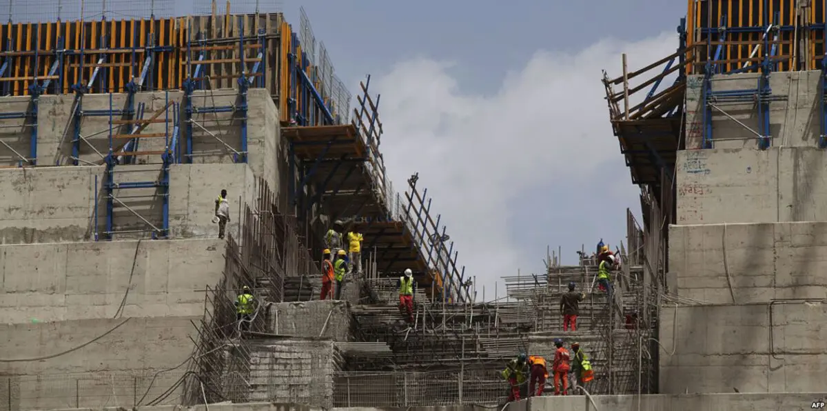 عمال "سد النهضة" يضربون عن العمل منذ 5 أيام