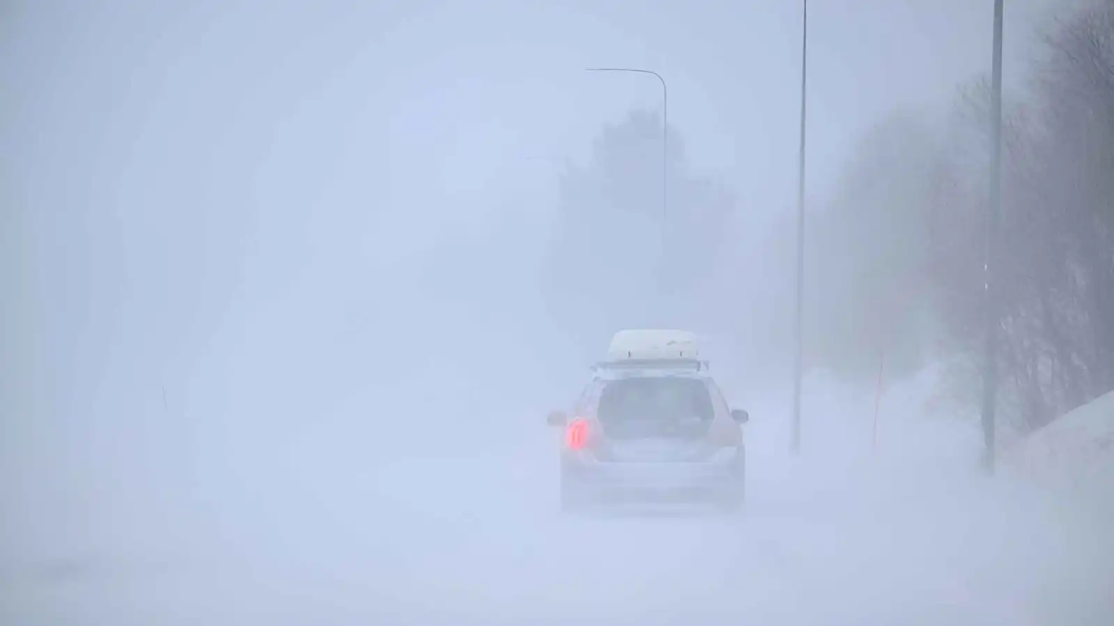 مع اقتراب "يوهانس".. عواصف قوية تضرب دولاً أوروبية (فيديو)