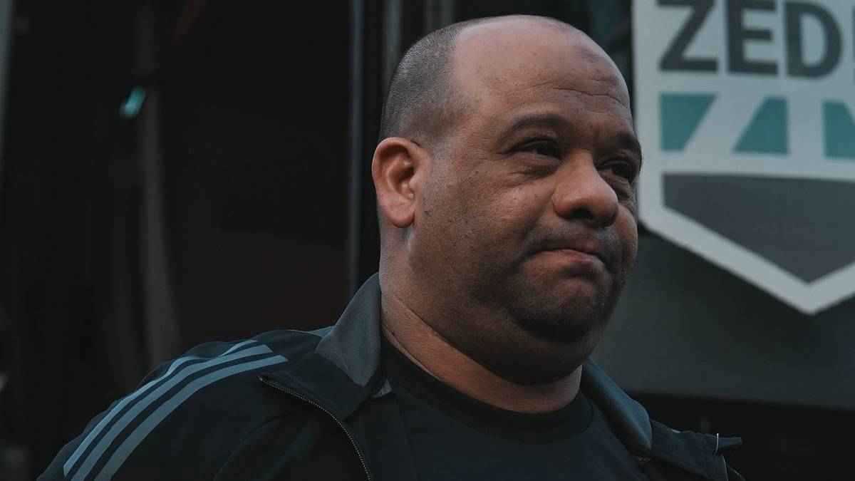 أول رسالة من وليد صلاح الدين بعد توليه منصب مدير الكرة في الأهلي المصري (فيديو)