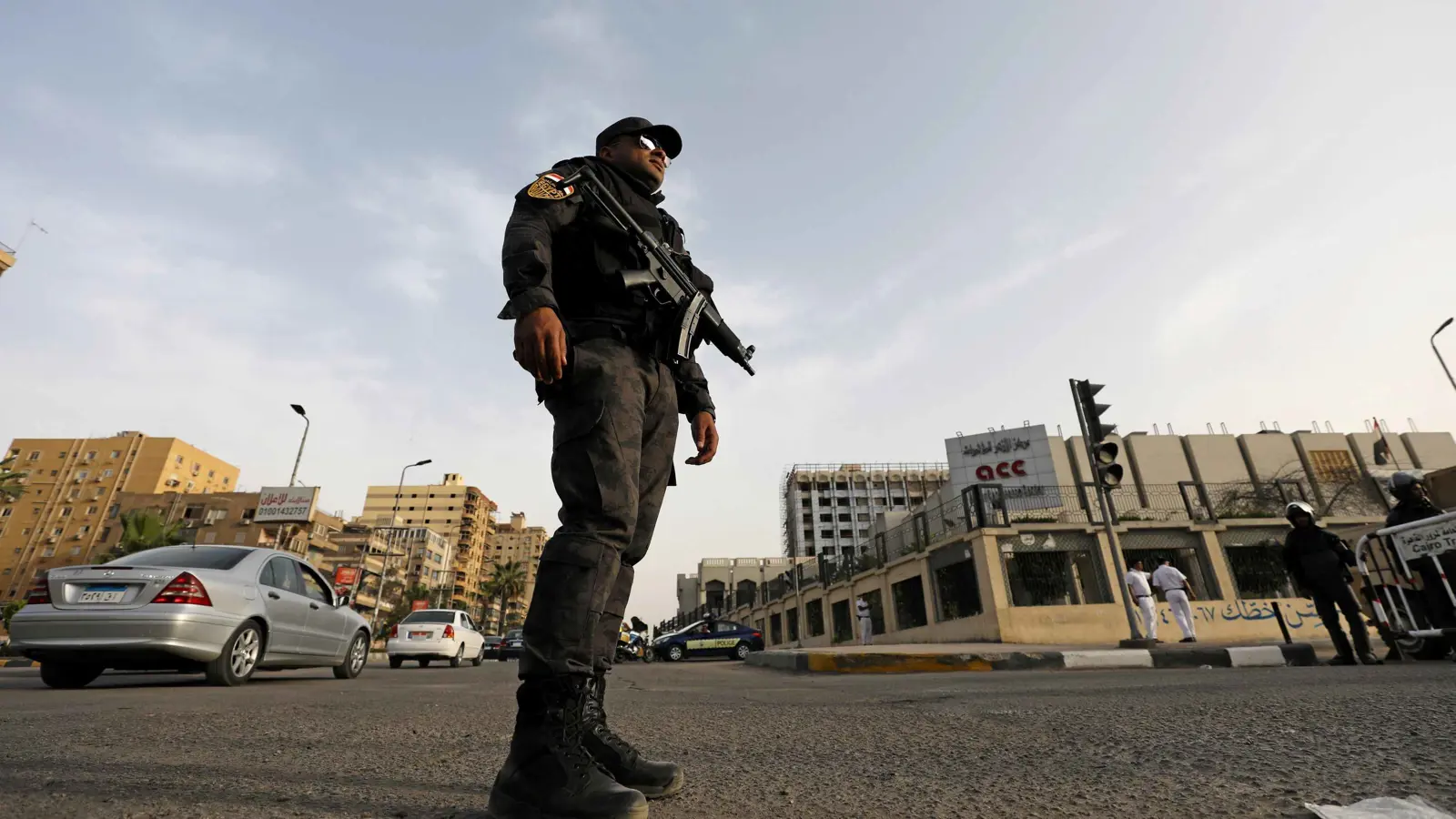 بعد علاقة محرمة.. مصرية تقتل زوجها وتغدر بعشيقها