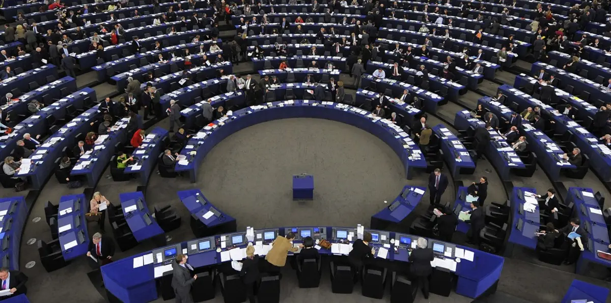 روسيا: نحتفظ بحق الرد على عقوبات جديدة من الاتحاد الأوروبي