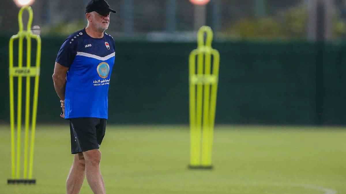 مدرب منتخب العراق: لا نفكر في مواجهة السعودية حالياً