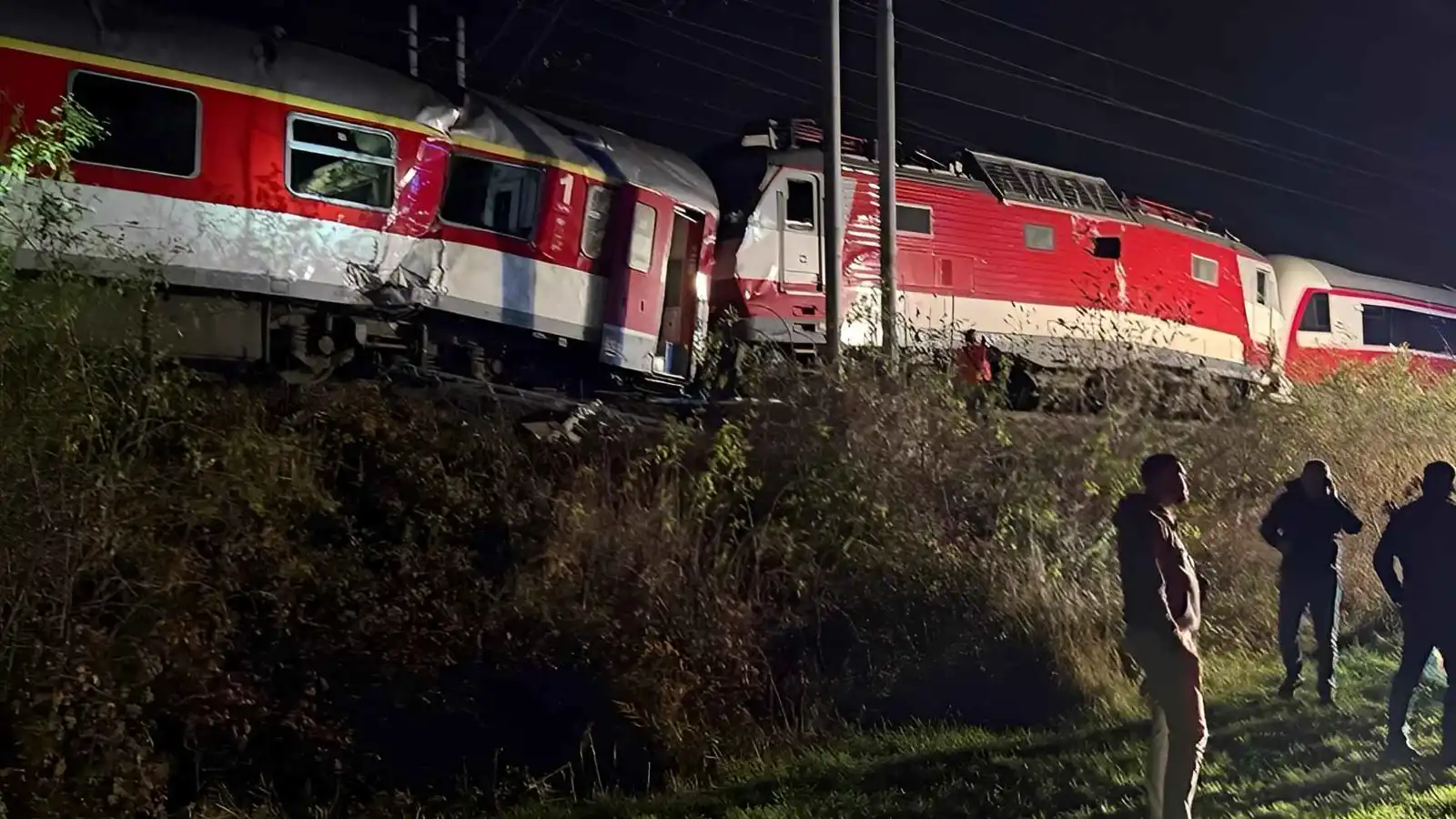الثاني خلال شهر.. تصادم قطارين في سلوفاكيا (صور وفيديو)
