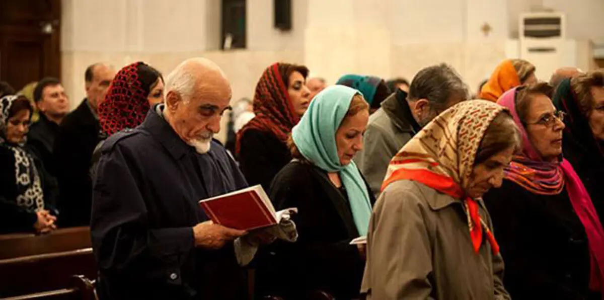 إيران: الجلد والسجن لـ4 مسيحيين بتهمة استهداف الأمن