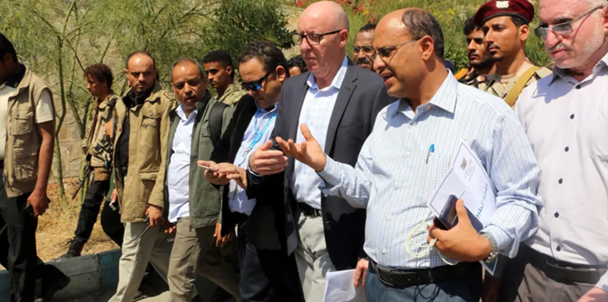 13 منظمة عالمية تصل تعز اليمنية لفك الحصار (صور)