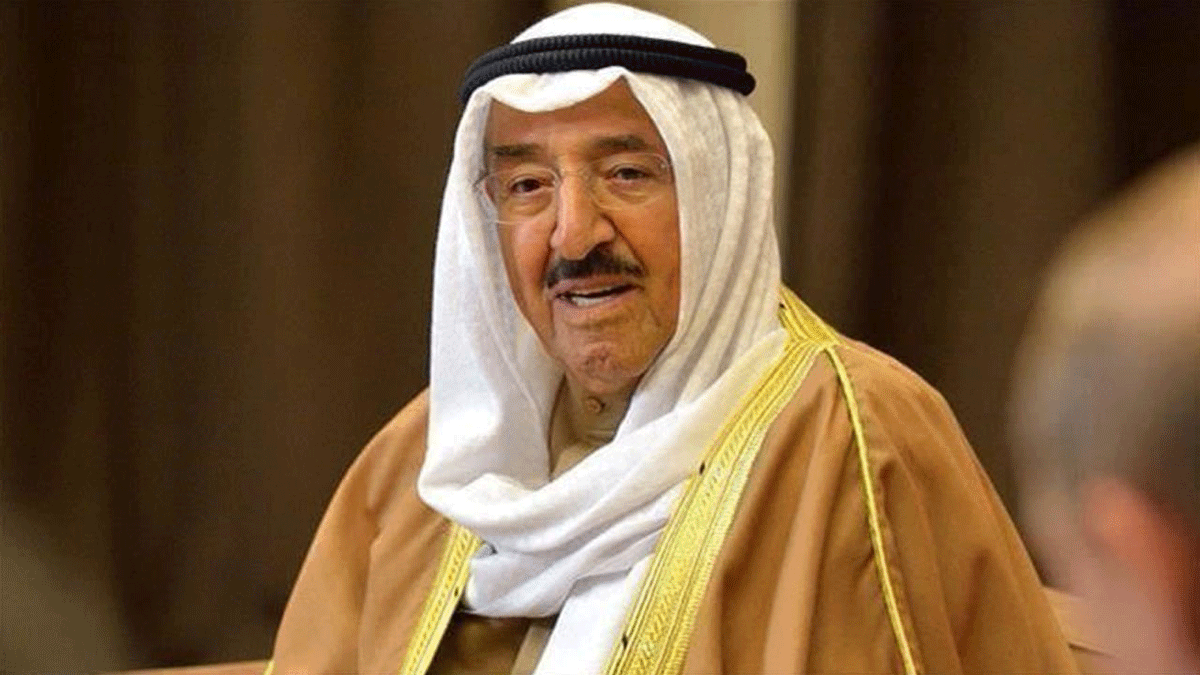 أمير الكويت يأمر بتعويض عائلة العتيبي المنكوبة جراء حريق صباح الأحمد