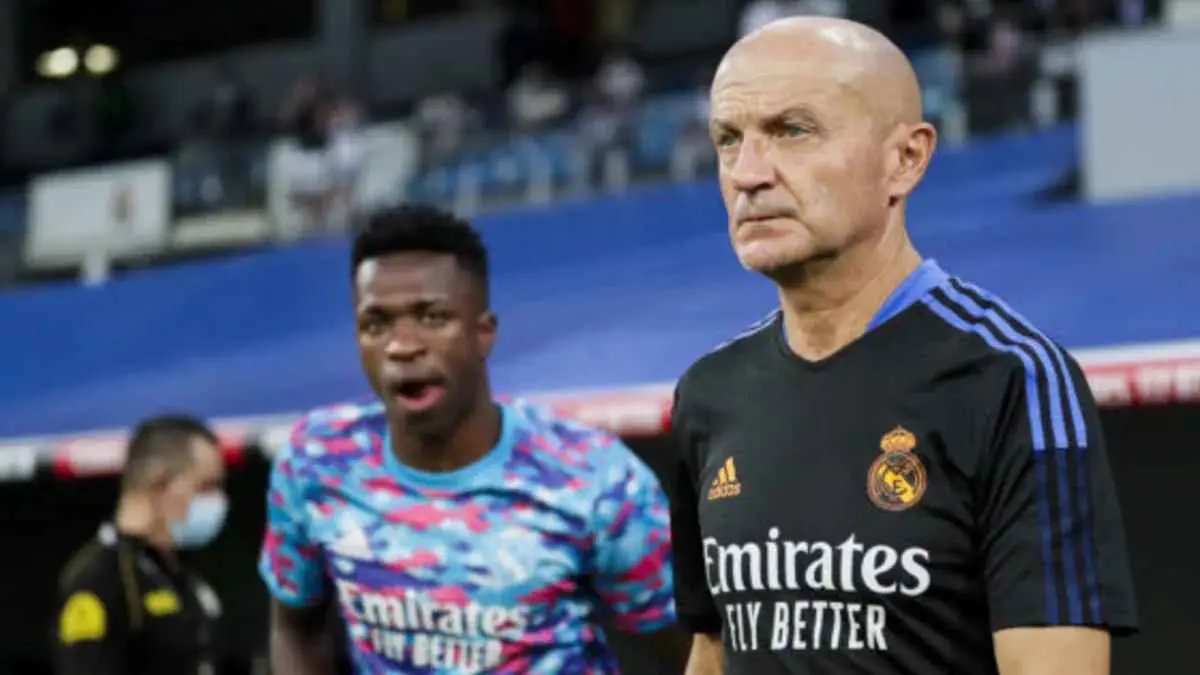 لماذا يصف لاعبو ريال مدريد بينتوس بـ"الشيطان"؟