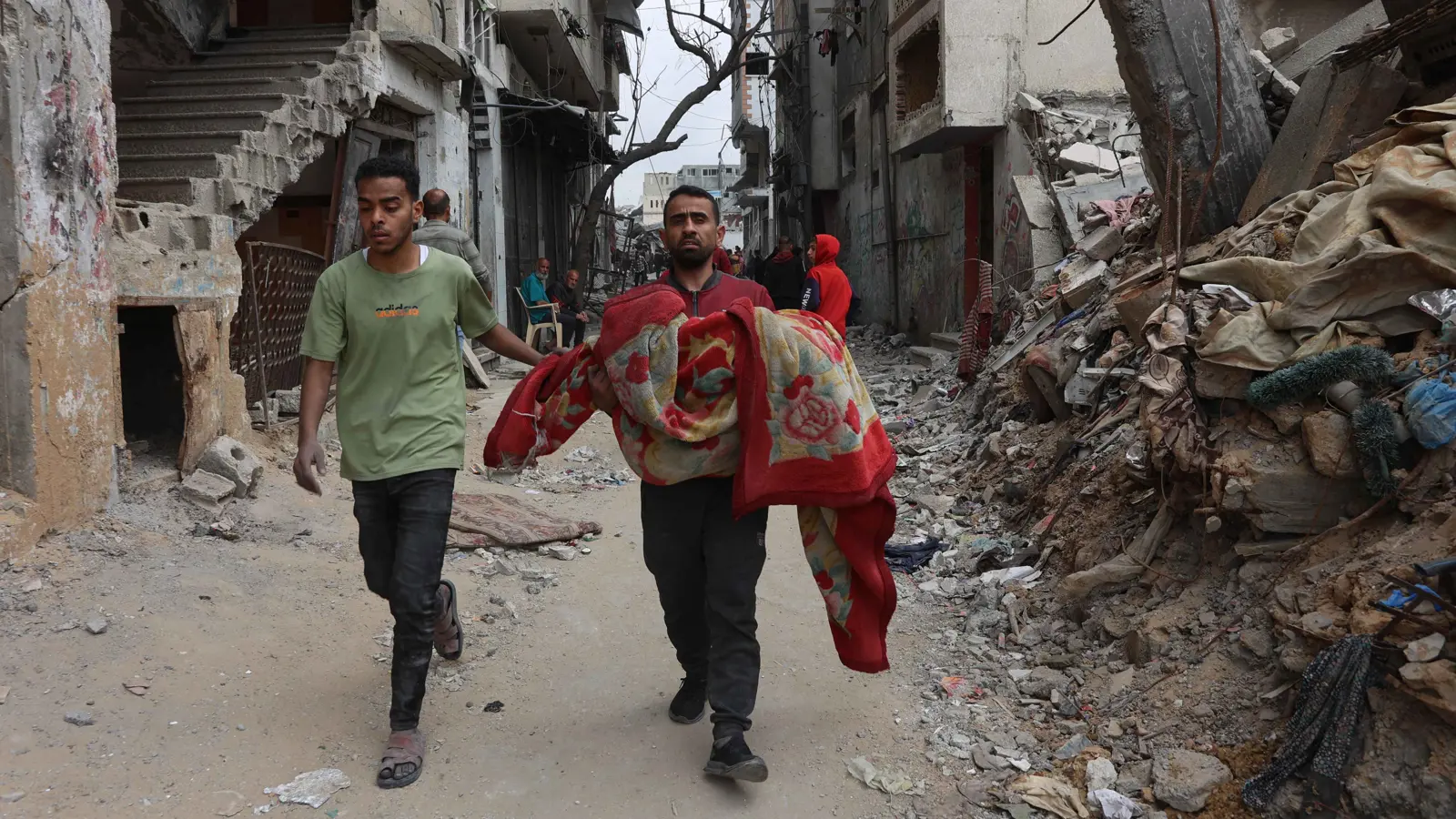 "منطقة حرة".. ترامب يؤكد تمسكه بتهجير سكان غزة