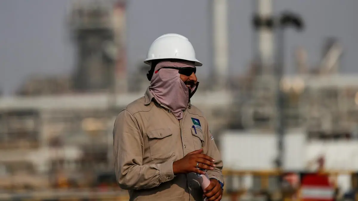 العقود الآجلة للنفط تهبط 6% بعد اتفاق "أوبك+" على زيادة الإنتاج