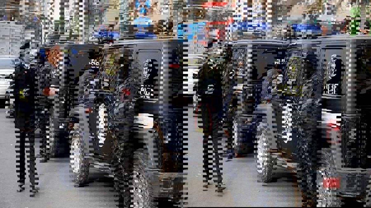 بسبب سرقته 1400 جنيه.. مهندس مصري يقتل ابنه