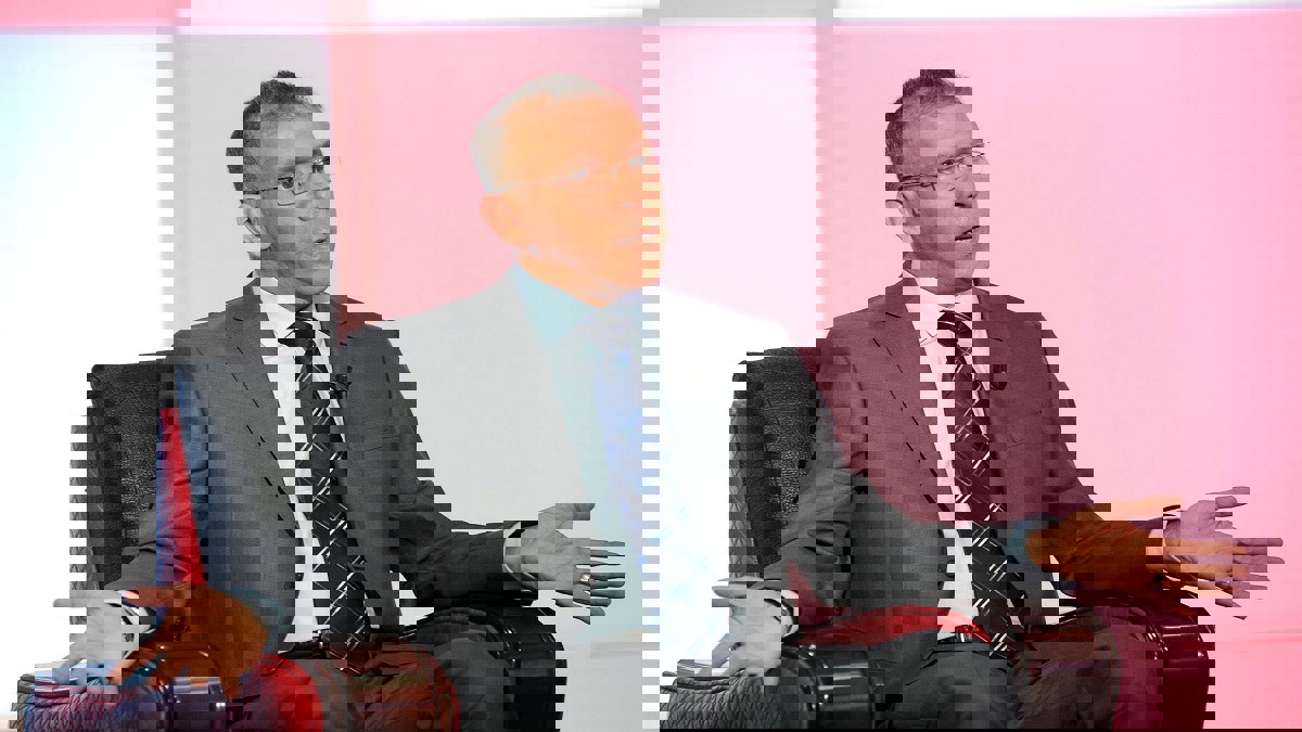 بسبب أبو تريكة.. بلاغ يطالب بالقبض على المعلق الجزائري حفيظ دراجي