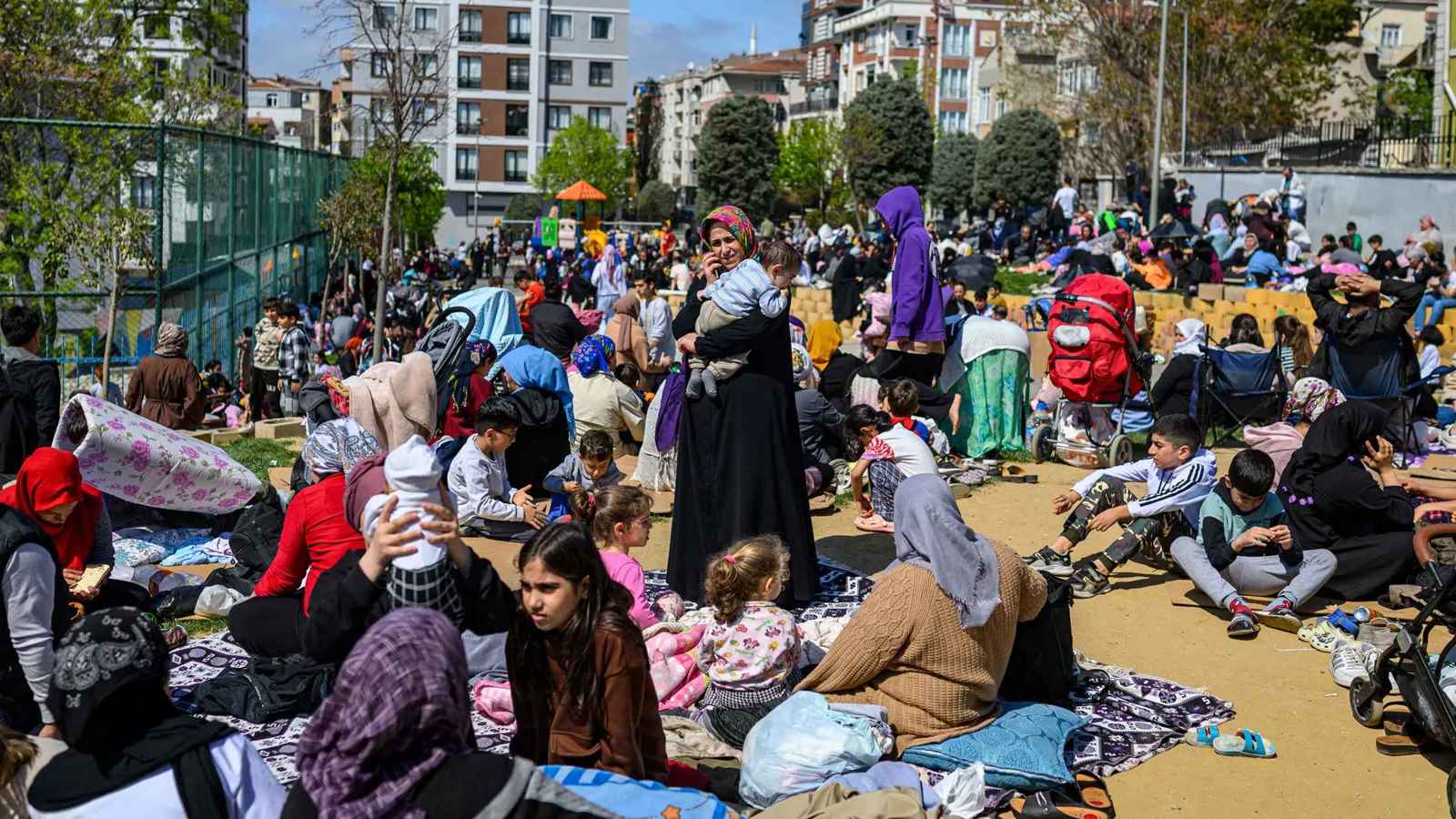 هزة أرضية جديدة بقوة 5.2 درجة تضرب وسط تركيا (فيديو)