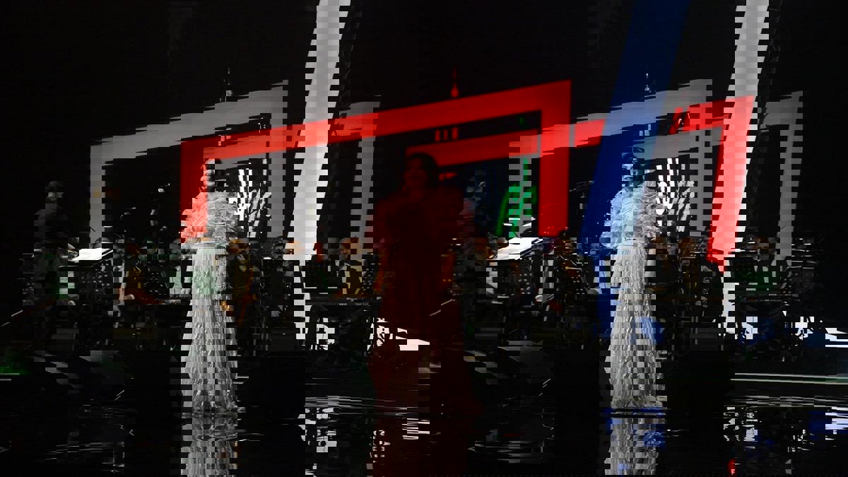 هلا فبراير يختتم فعالياته بحضور مميز لقيثارة الخليج وأخطبوط العود في الكويت (فيديو)