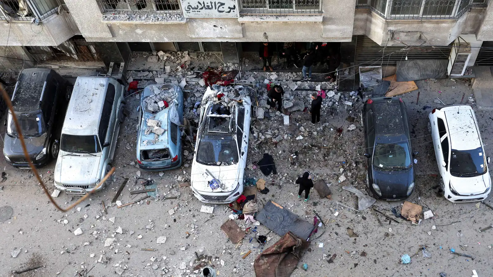 أوسع خرق لاتفاق الهدنة.. مقتل 12 فلسطينيا إثر غارات إسرائيلية على قطاع غزة