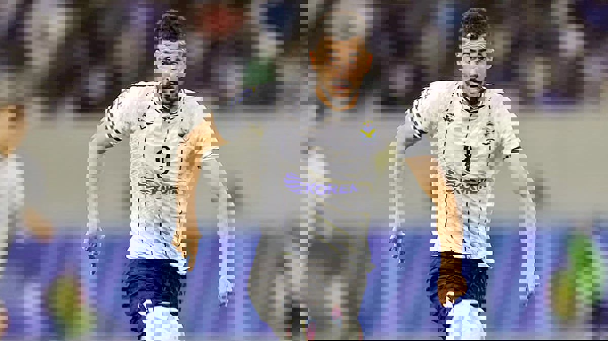 الخور القطري يضم المهاجم العراقي أيمن حسين