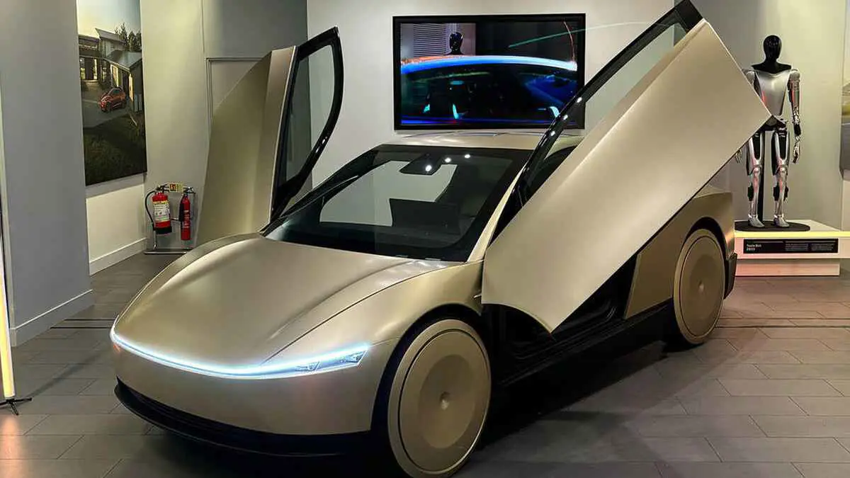 إطلاق أول سيارة أجرة ذاتية القيادة من "تيسلا"