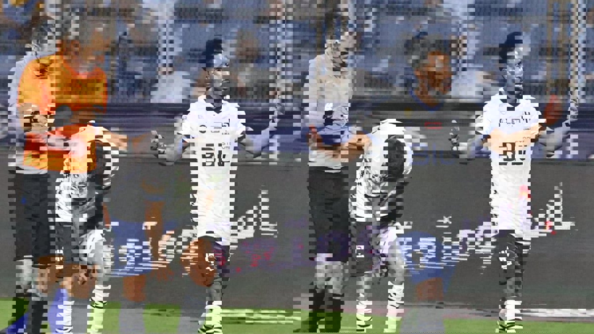 غضب وانفعال سالم الدوسري على رامون دياز لحظة استبداله (فيديو)