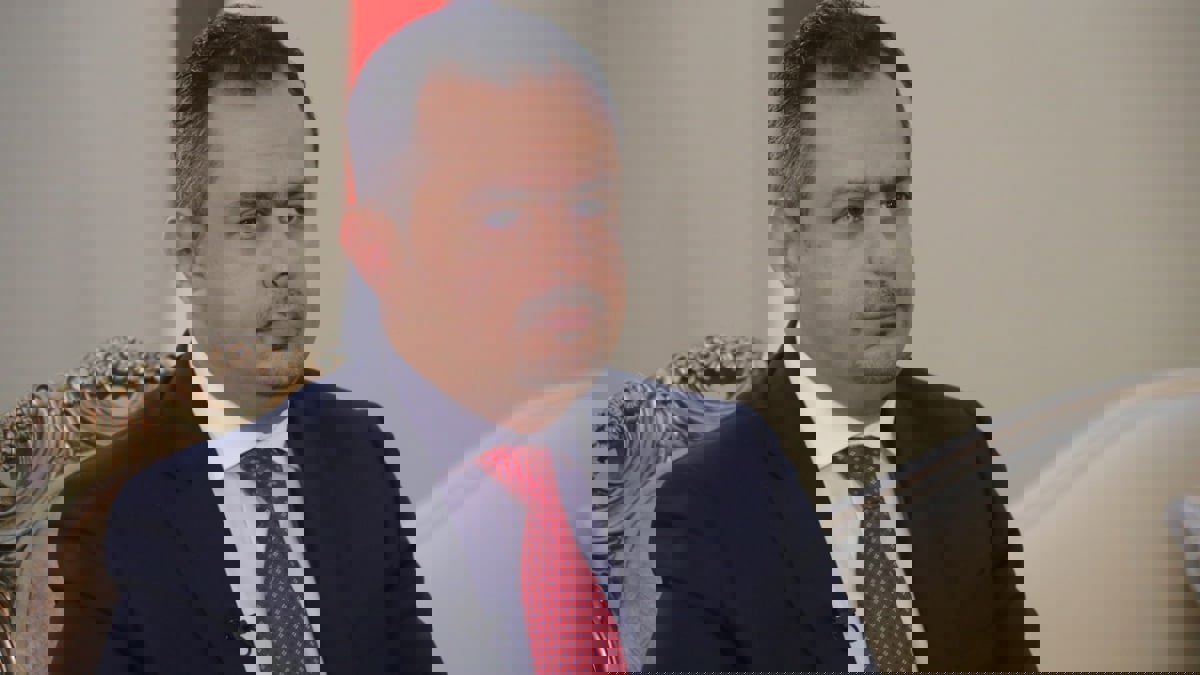 رئيس الحكومة اليمنية يطالب النائب العام باتخاذ الإجراءات بحق "الجبواني"