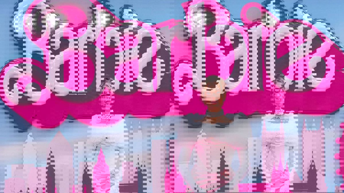 إيرادات فيلم "باربي" تتخطى مليار دولار 