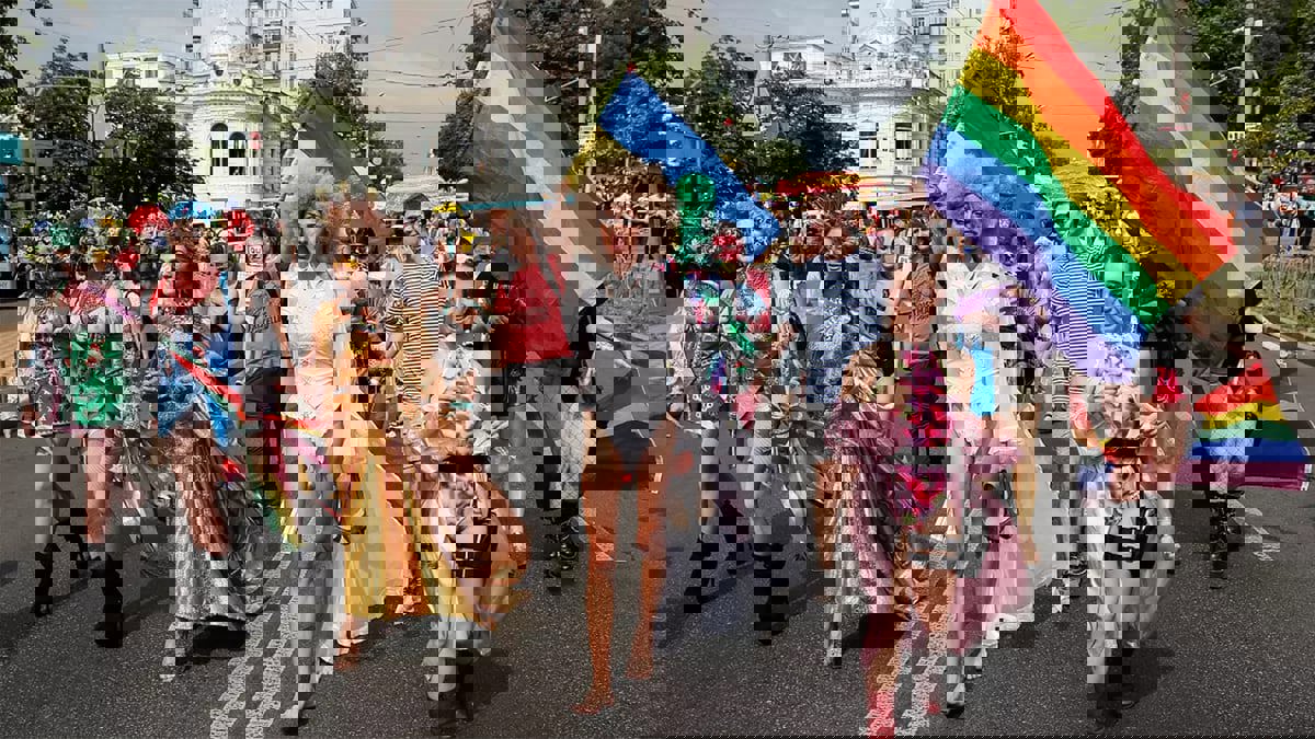 ديمقراطية منحرفة