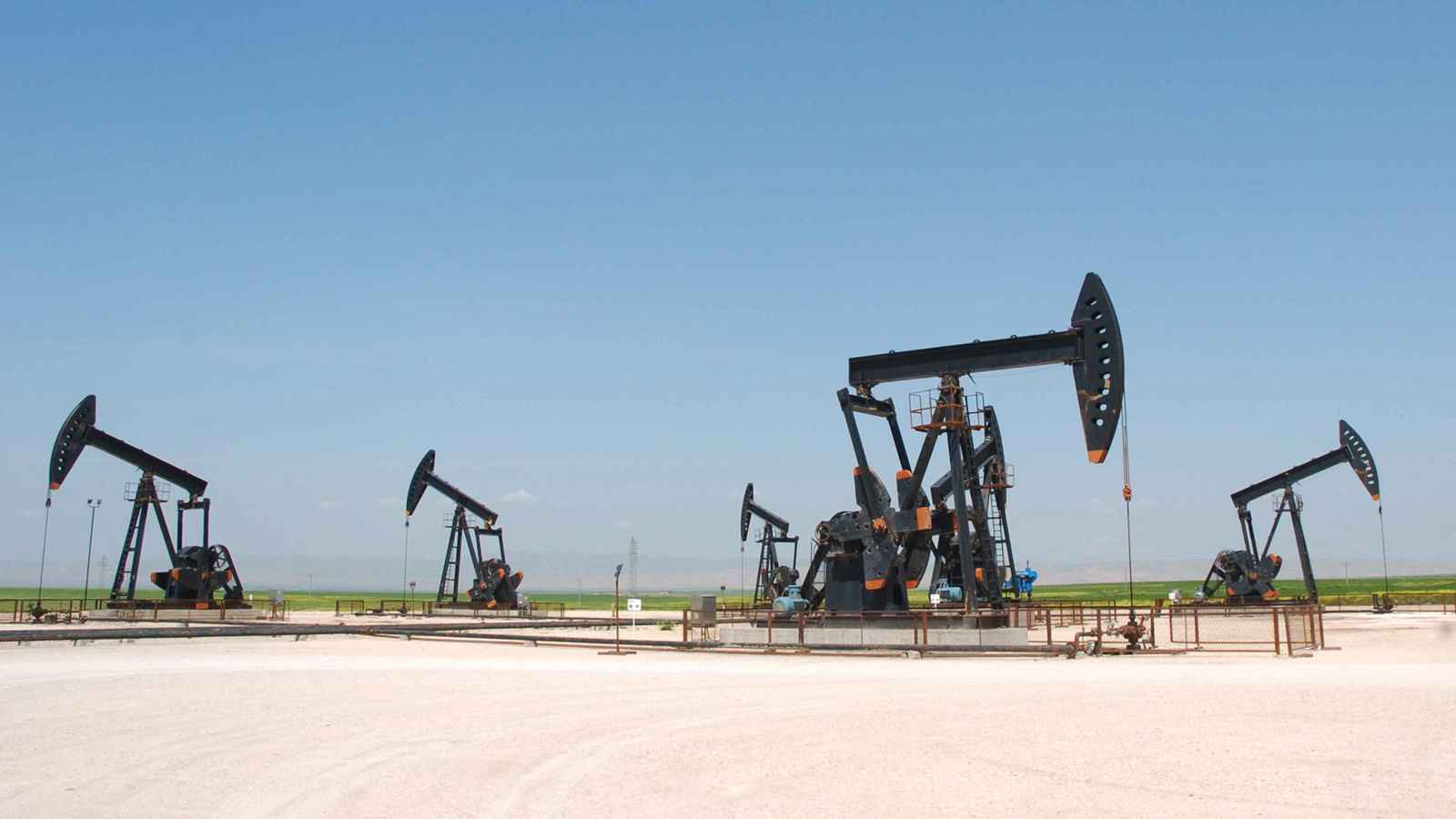 مسؤول كردي لـ"إرم نيوز": قسد لم تسلم أي آبار نفط لدمشق