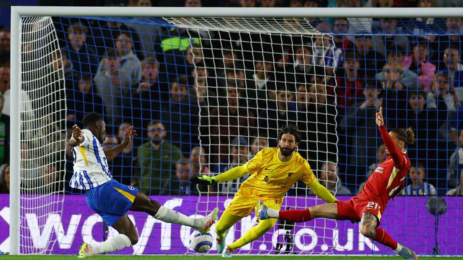 بدأت قبل عهد صلاح.. برايتون يكسر سلسلة تاريخية مذهلة لليفربول